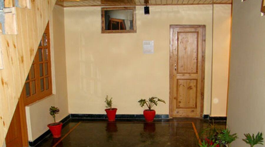 Hotel Naggar Delight, Manali 4